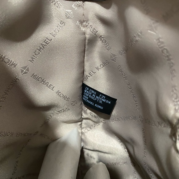 Michael Kors Charlotte Large Leather Top-Zip Navy - Picture 12 of 12